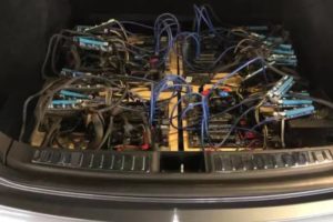Miner des crypto-monnaies Tesla