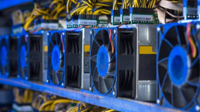 Mineur de crypto-monnaies ASIC
